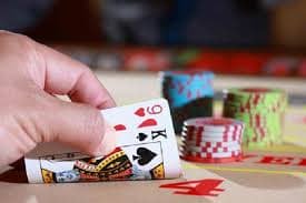 Antarmuka dukungan pelanggan dan verifikasi akun di simplebet8